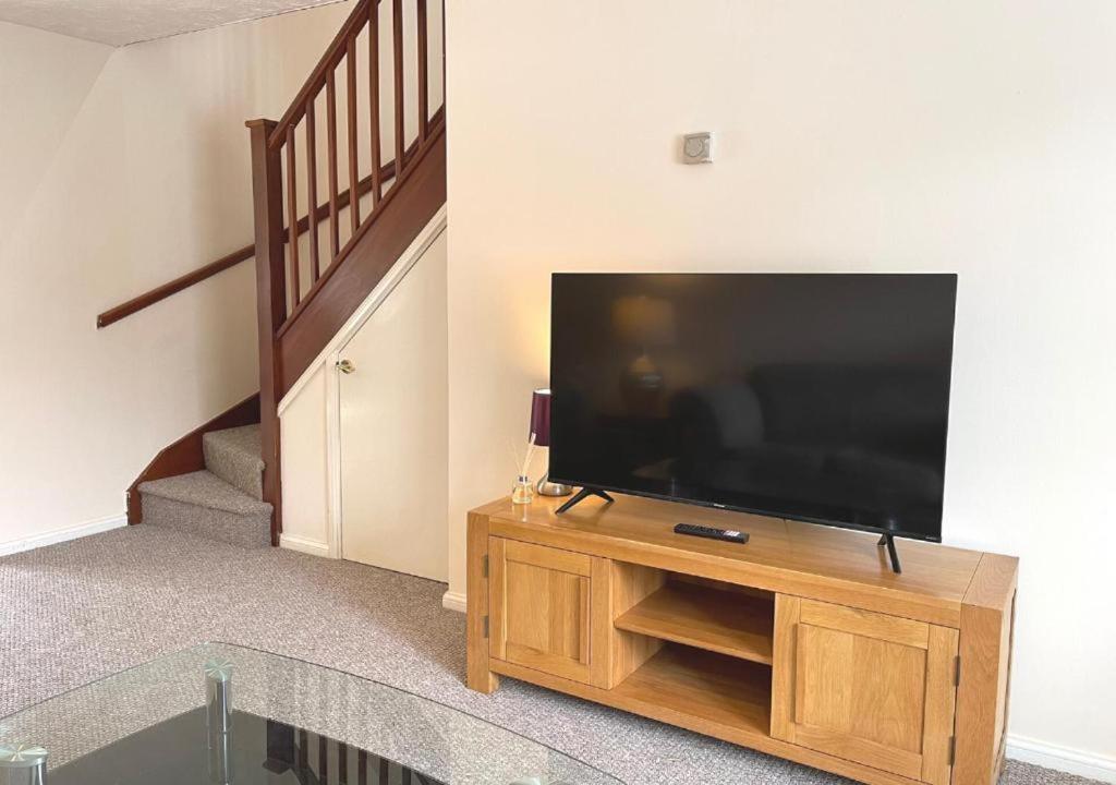 Ashford Holiday Home Smithy Drive Sleeps 5 Free Wifi And Vehicle Parking Kingsnorth Exterior foto